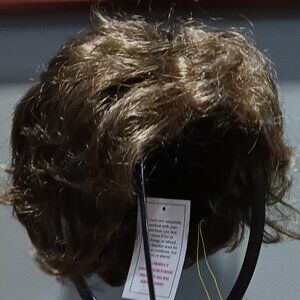 NWT Paula Young Celebrity Wig Color 8 Medium Brown Average Cap